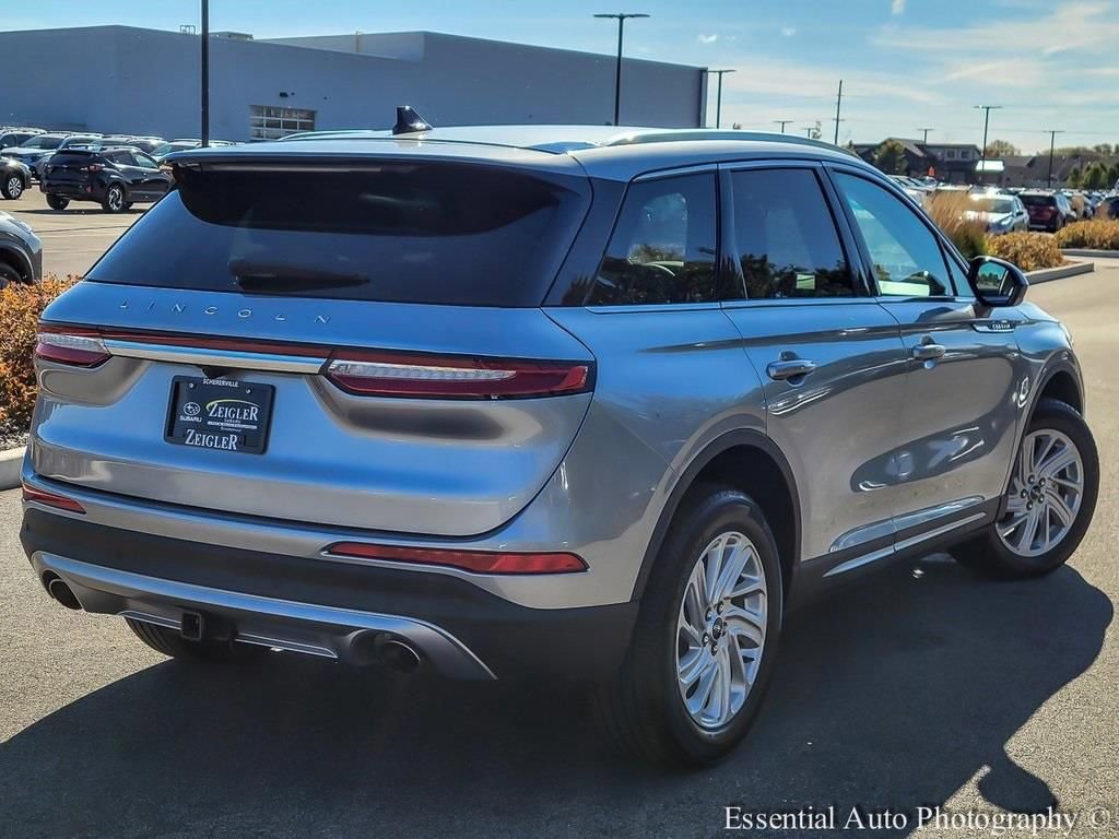 Used 2023 Lincoln Corsair AWD w/ Towing Package image 7
