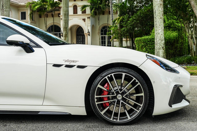 Used 2024 Maserati GranTurismo Trofeo AWD/4WD image 11