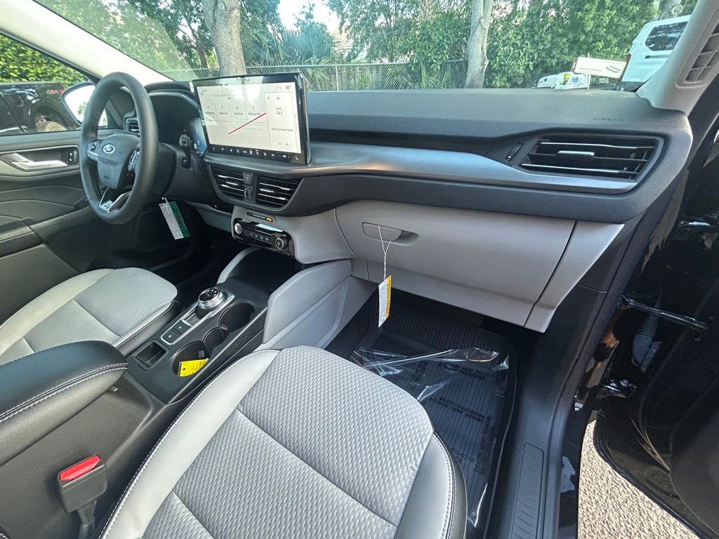 Certified 2024 Ford Escape SE FWD image 27
