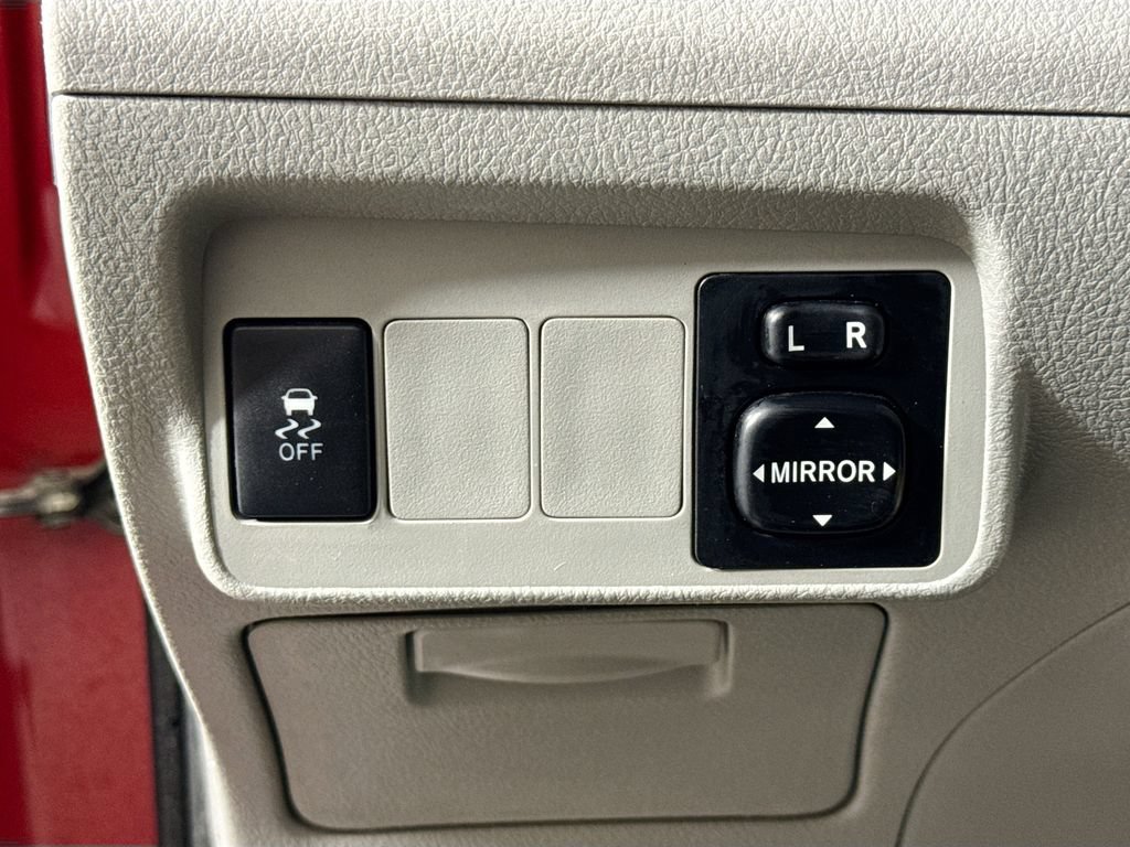 Used 2013 Toyota Corolla LE FWD image 10