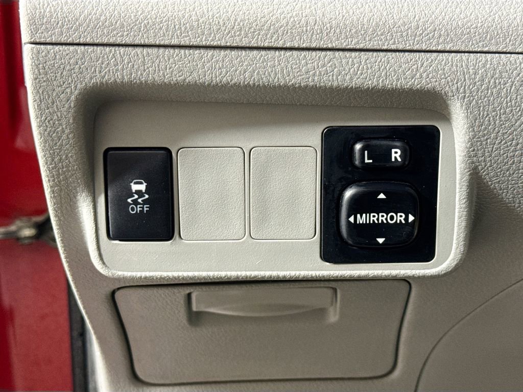 Used 2013 Toyota Corolla LE image 10