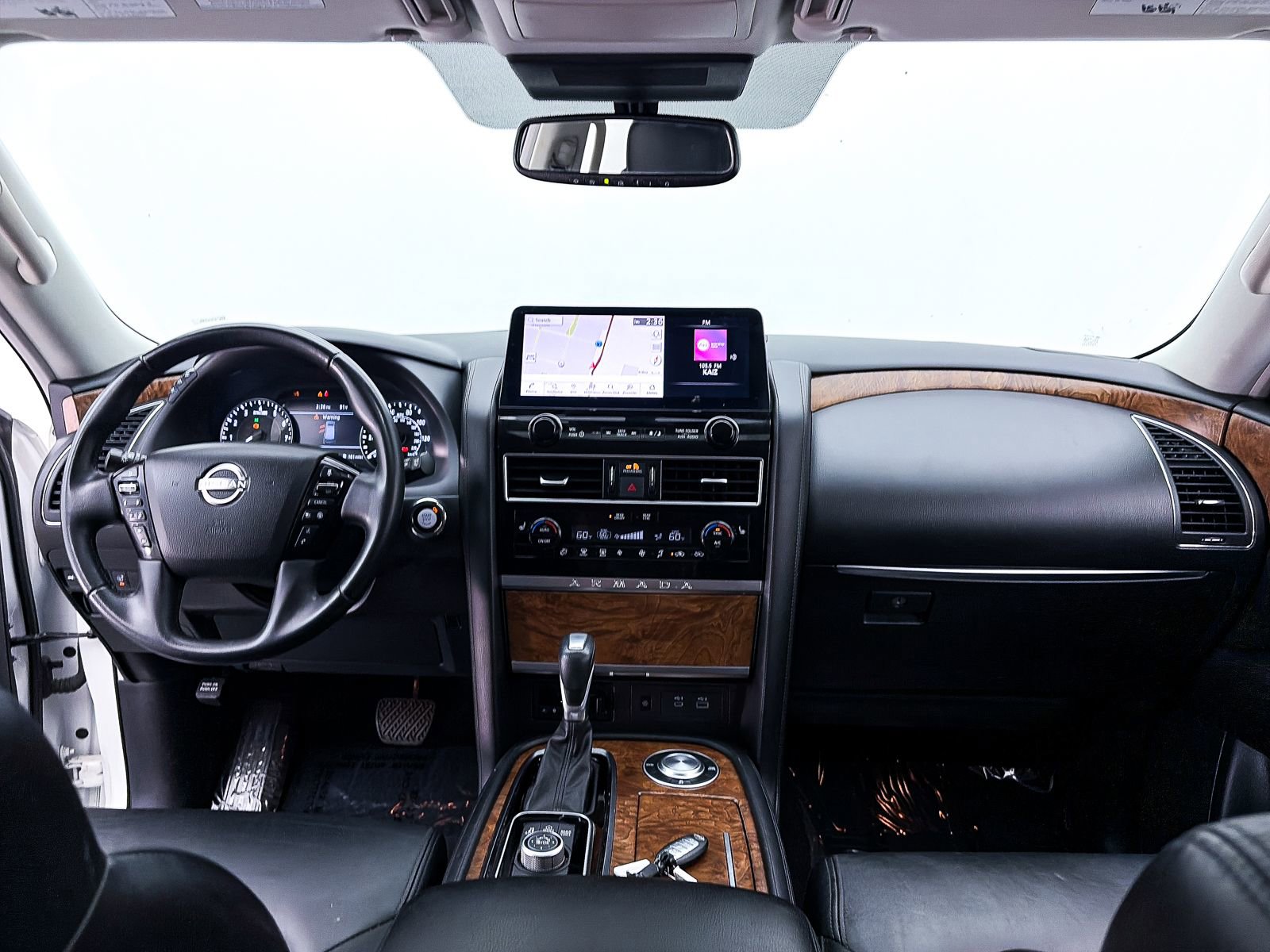 Used 2023 Nissan Armada SL RWD image 32
