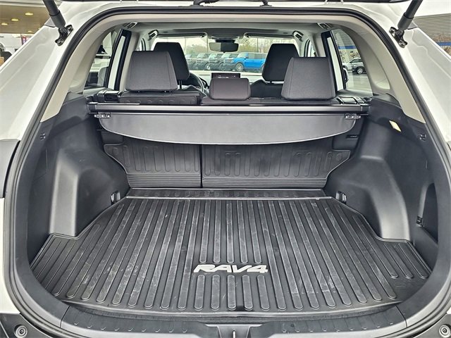 Used 2025 Toyota RAV4 XLE image 16