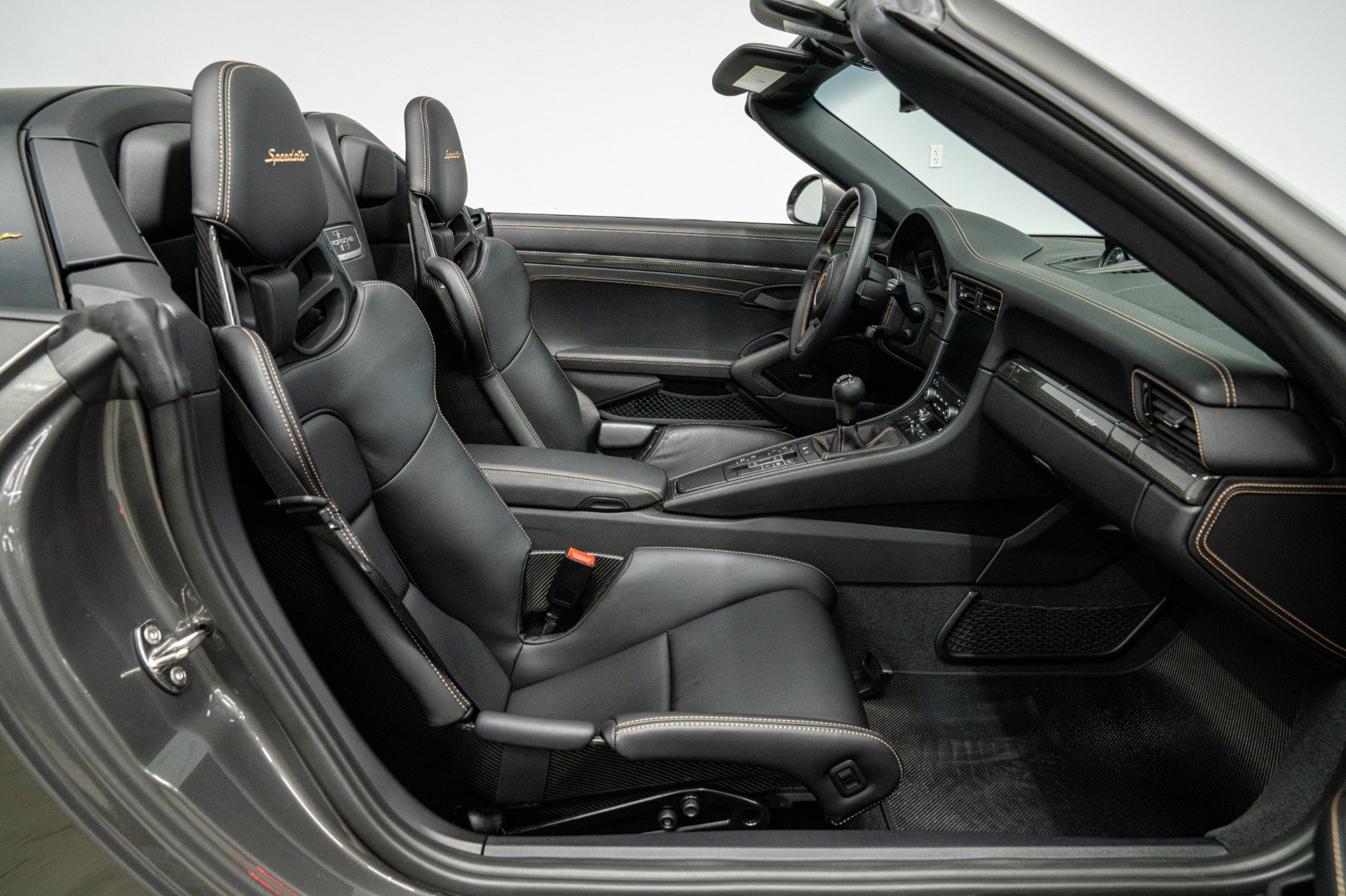 Used 2019 Porsche 911 Speedster RWD image 36