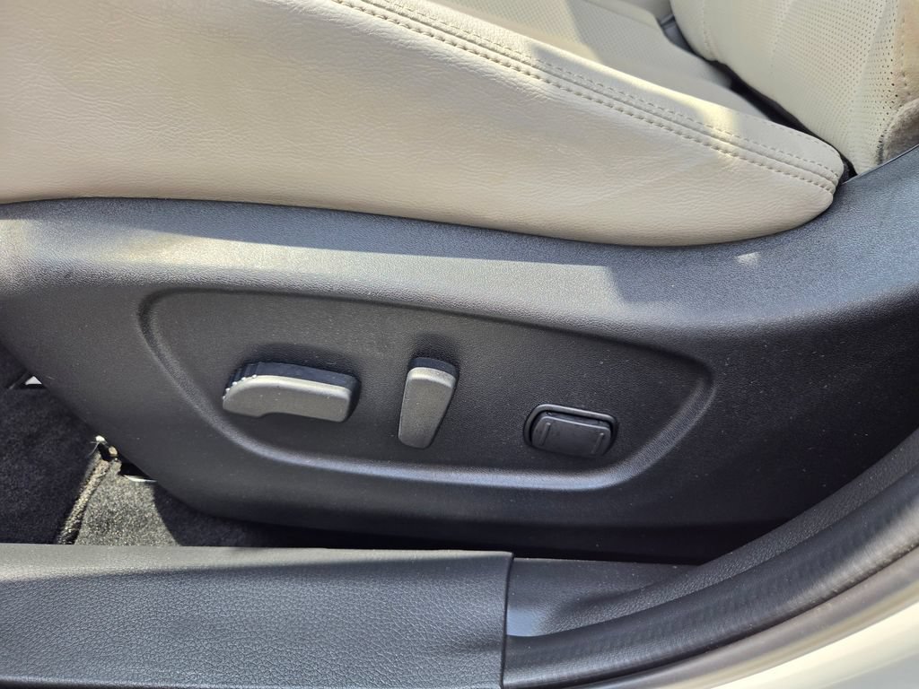 Used 2022 Nissan Rogue Sport SL AWD/4WD image 29