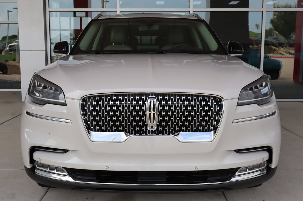 Used 2021 Lincoln Aviator Reserve w/ Equipment Group 201A RWD image 2