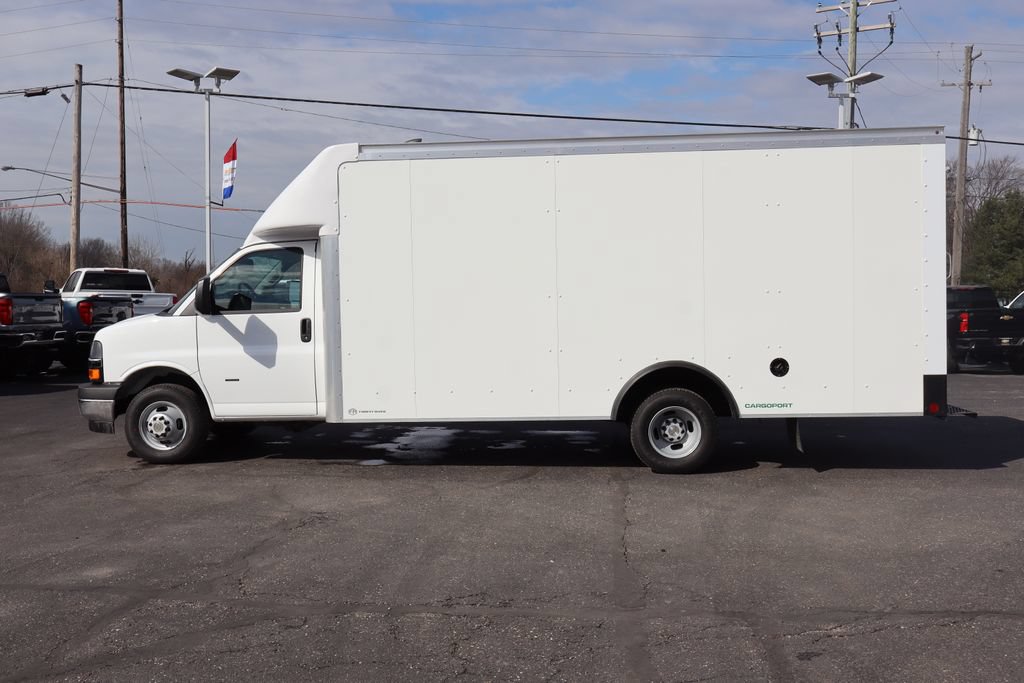 New 2026 Chevrolet Express 3500 w/ Power Convenience Package RWD image 18