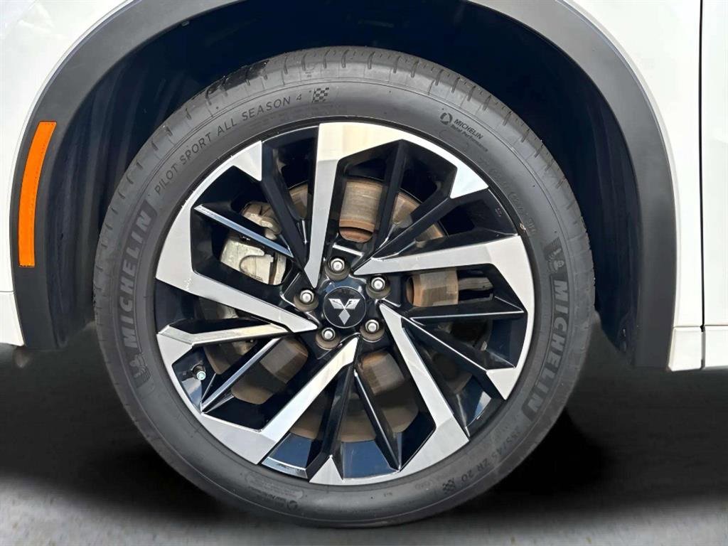 Used 2023 Mitsubishi Outlander SEL image 9