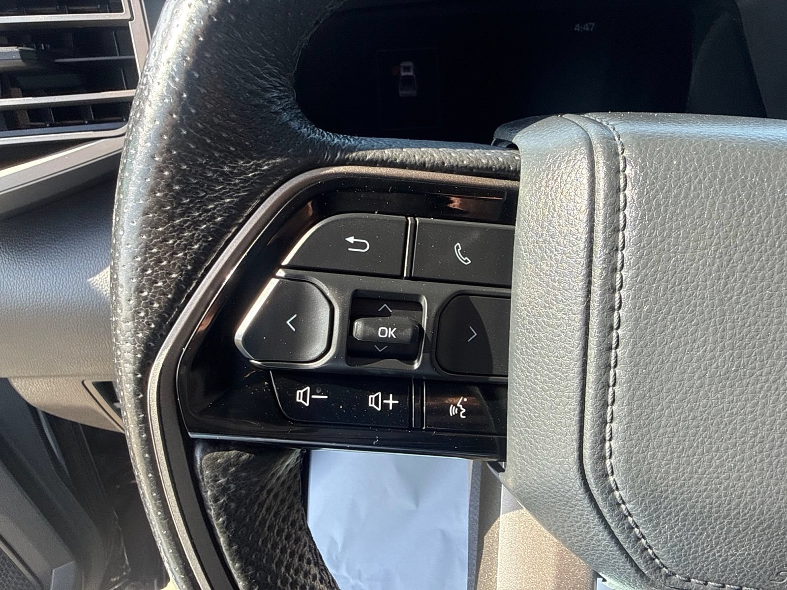 Used 2024 Toyota Tundra Limited w/ Power Package AWD/4WD image 14