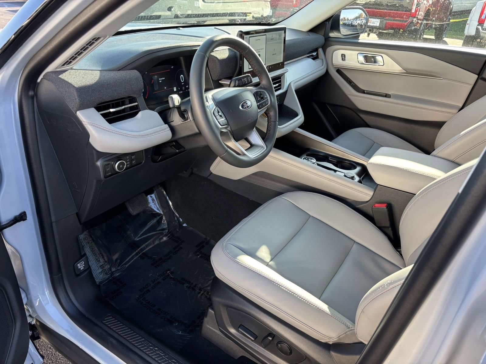 New 2026 Ford Explorer Active w/ Active Comfort Package image 25