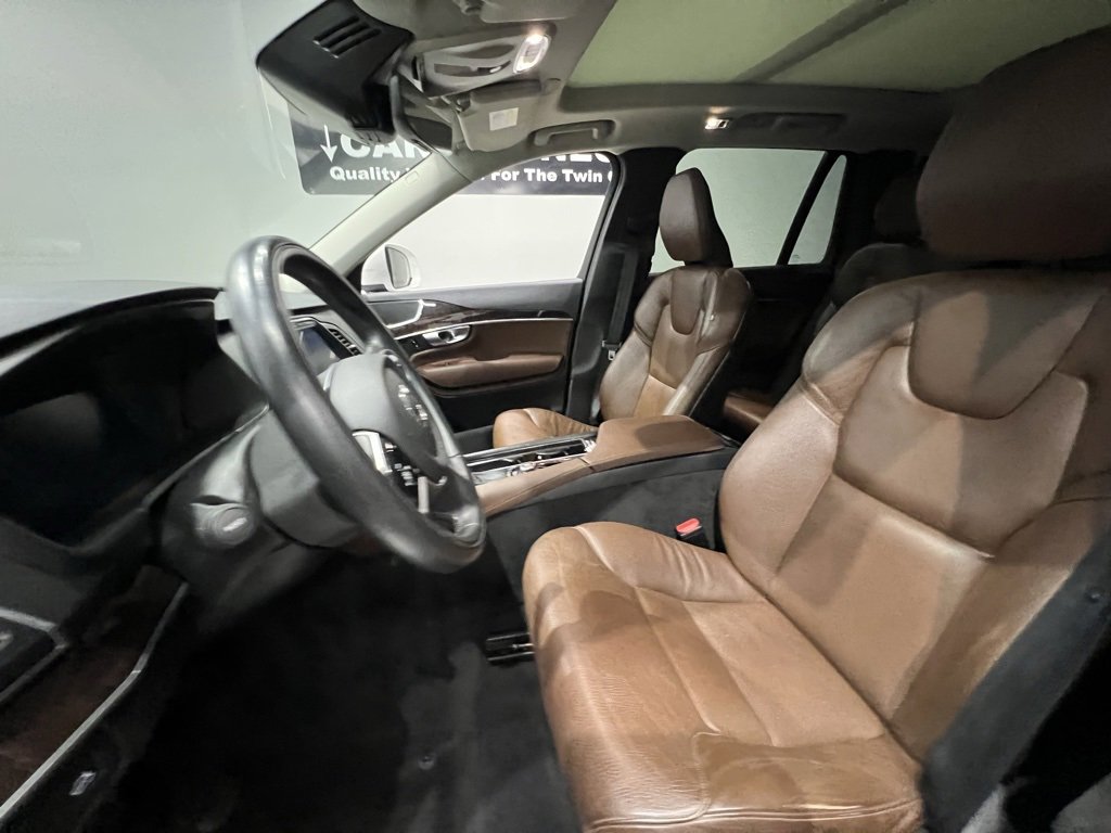 Used 2019 Volvo XC90 T6 Momentum w/ Protection Package image 16