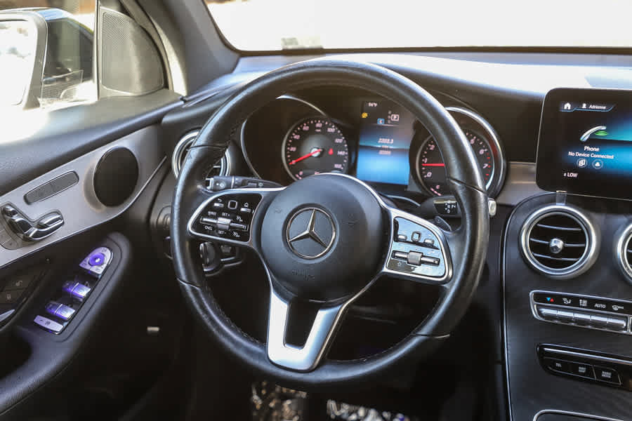 Used 2021 Mercedes-Benz GLC 300 4MATIC image 13