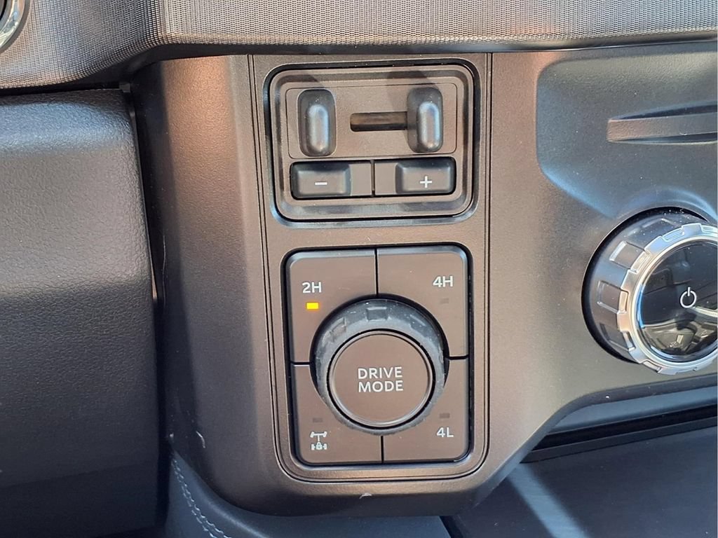New 2026 Ford F250 Platinum w/ FX4 Off-Road Package AWD/4WD image 11
