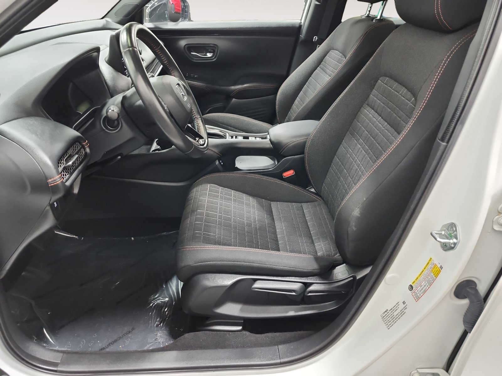 Used 2025 Honda HR-V Sport image 10