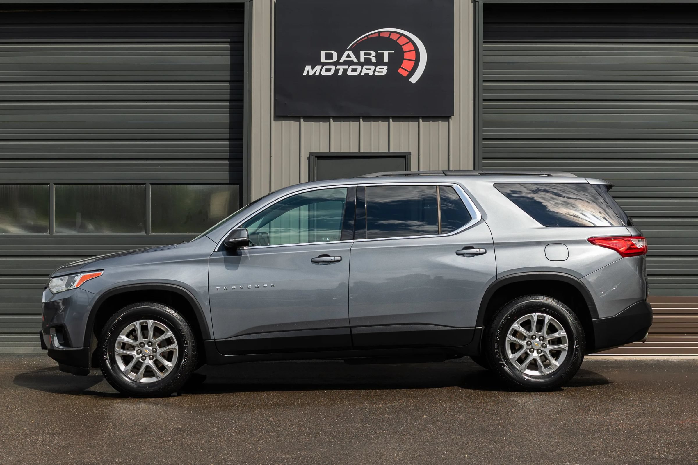 Used 2019 Chevrolet Traverse LT w/ LPO, Floor Liner Package AWD/4WD image 4