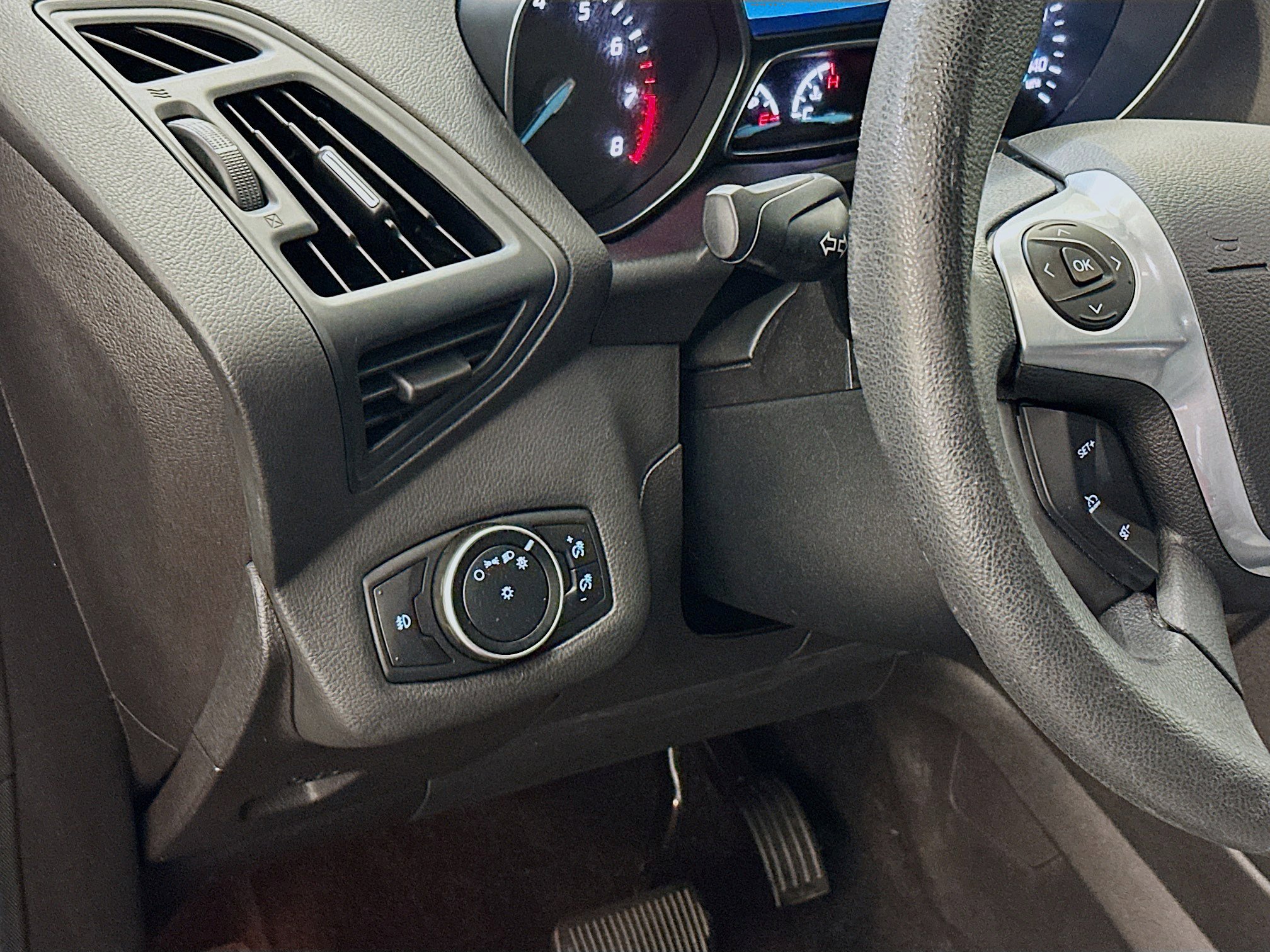 Used 2015 Ford Escape SE image 17