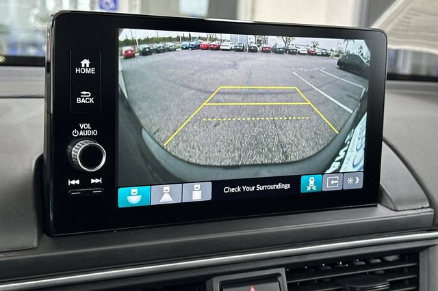 Used 2025 Honda Pilot Touring image 21