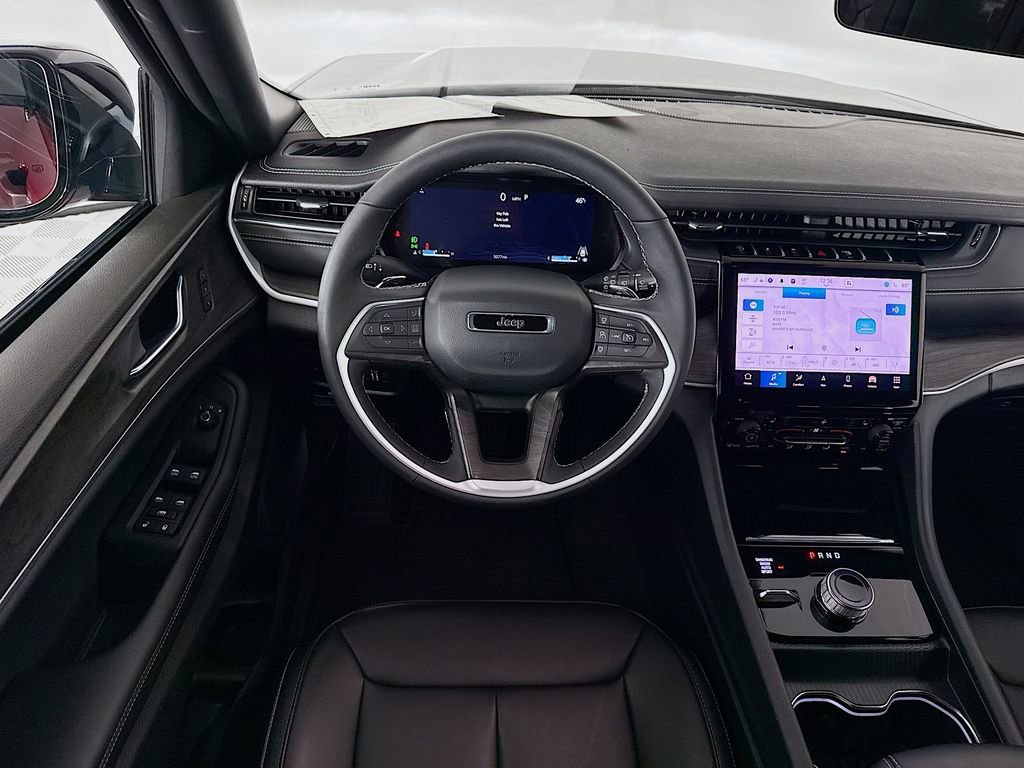 Used 2025 Jeep Grand Cherokee Limited w/ Trailer Tow Package AWD/4WD image 19