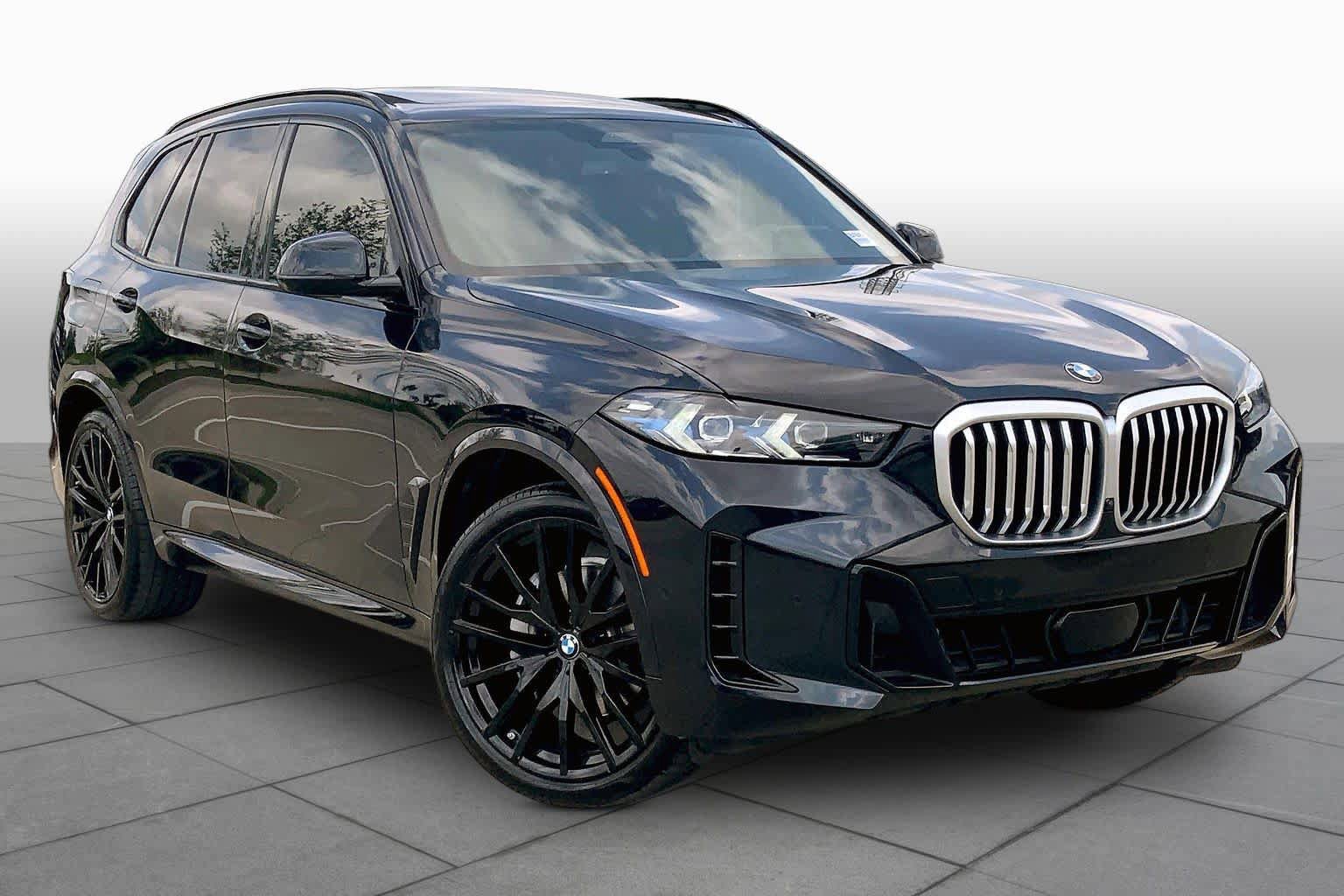 Used 2025 BMW X5 sDrive40i w/ M Sport Package RWD image 2