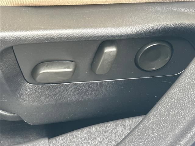 Certified 2025 Buick Envision Preferred AWD/4WD image 21