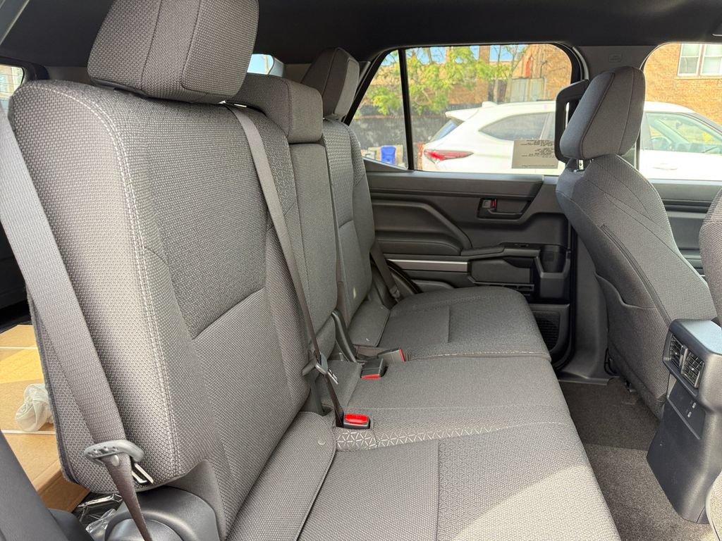 New 2026 Toyota 4Runner SR5 AWD/4WD image 22