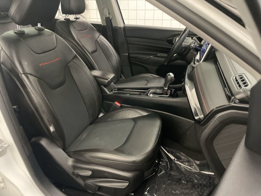 Used 2022 Jeep Compass Trailhawk w/ Sun and Sound Group AWD/4WD image 22