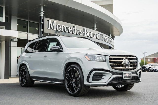 New 2026 Mercedes-Benz GLS 580 4MATIC image 1