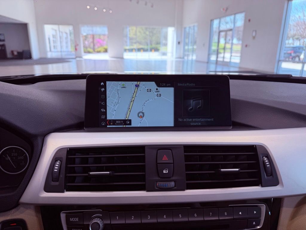 Used 2018 BMW 320i 320i NAV/SUNROOF/BLINDSPOT/1 O w/ Convenience Package image 23