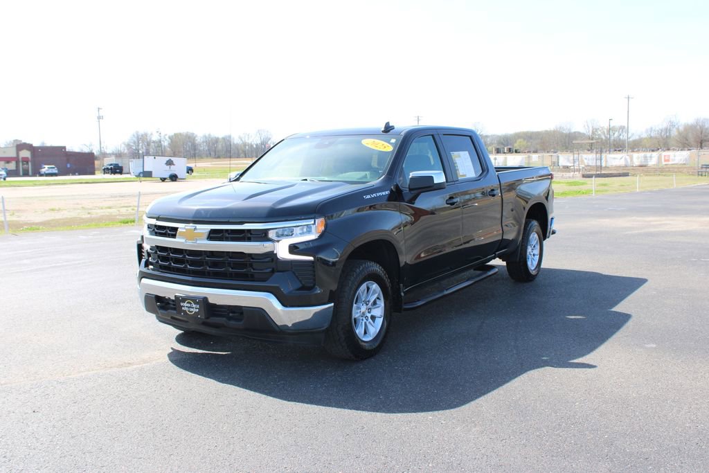 Used 2025 Chevrolet Silverado 1500 LT w/ Work Truck Package AWD/4WD image 4
