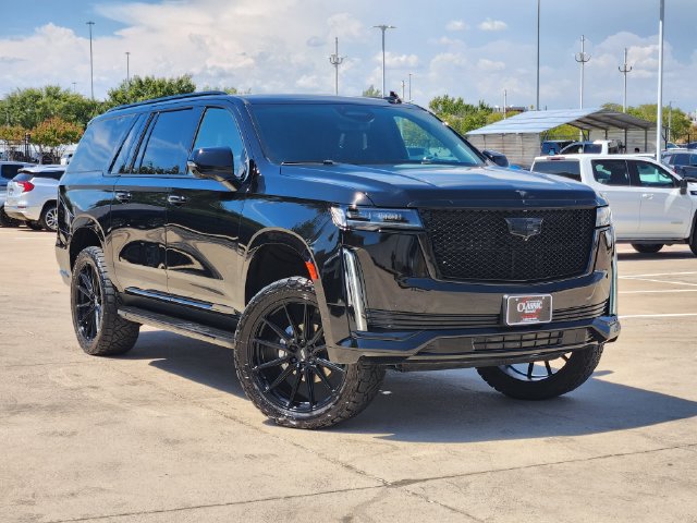 Used 2023 Cadillac Escalade ESV Sport Platinum w/ LPO, Floor Liner Package AWD/4WD image 2