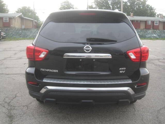 Used 2017 Nissan Pathfinder SV w/ SV Cold Weather Package AWD/4WD image 6