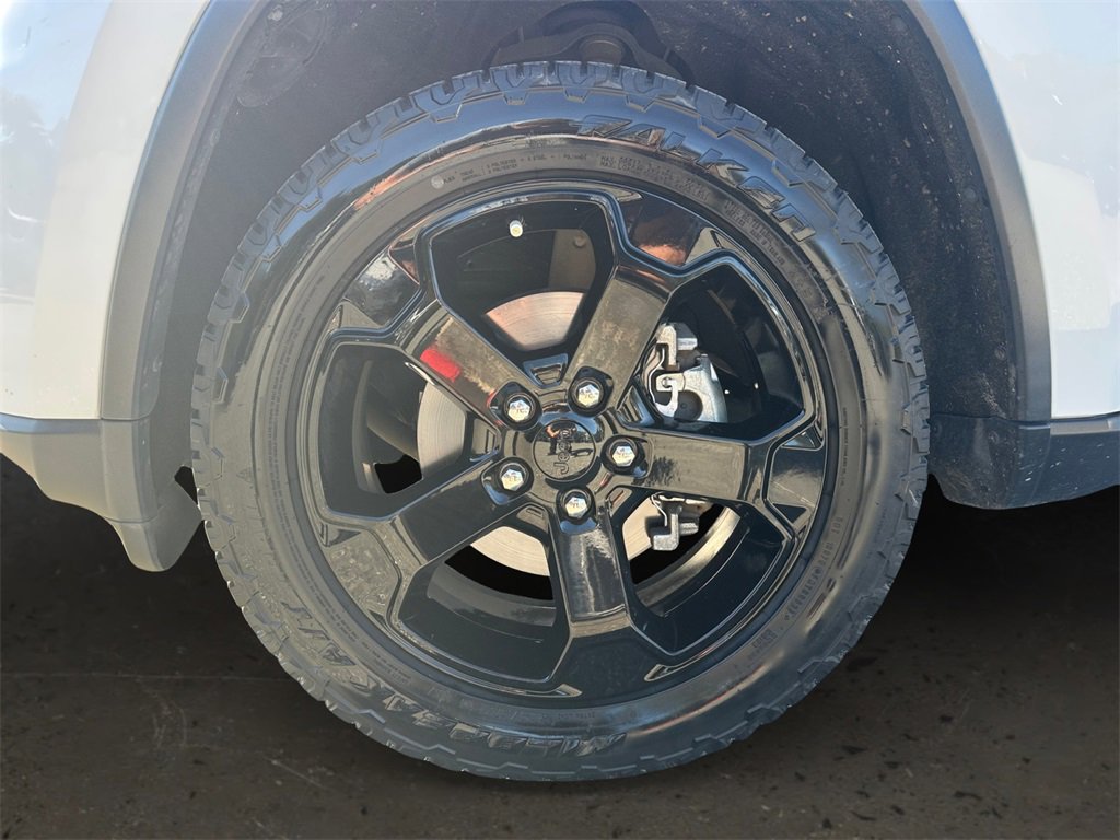 Used 2018 Jeep Grand Cherokee Laredo image 10