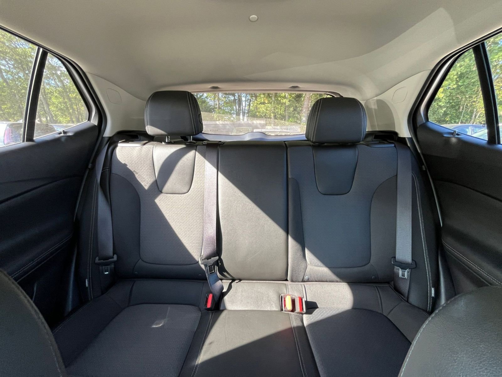 Used 2025 Buick Encore GX Preferred image 36