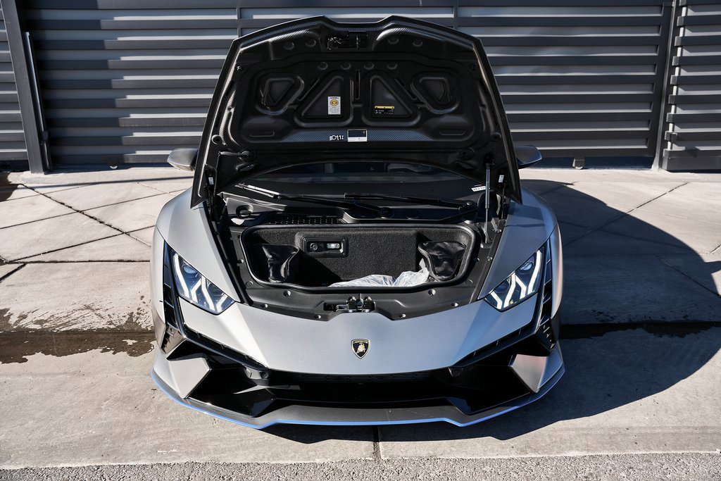 Used 2023 Lamborghini Huracan Tecnica image 7