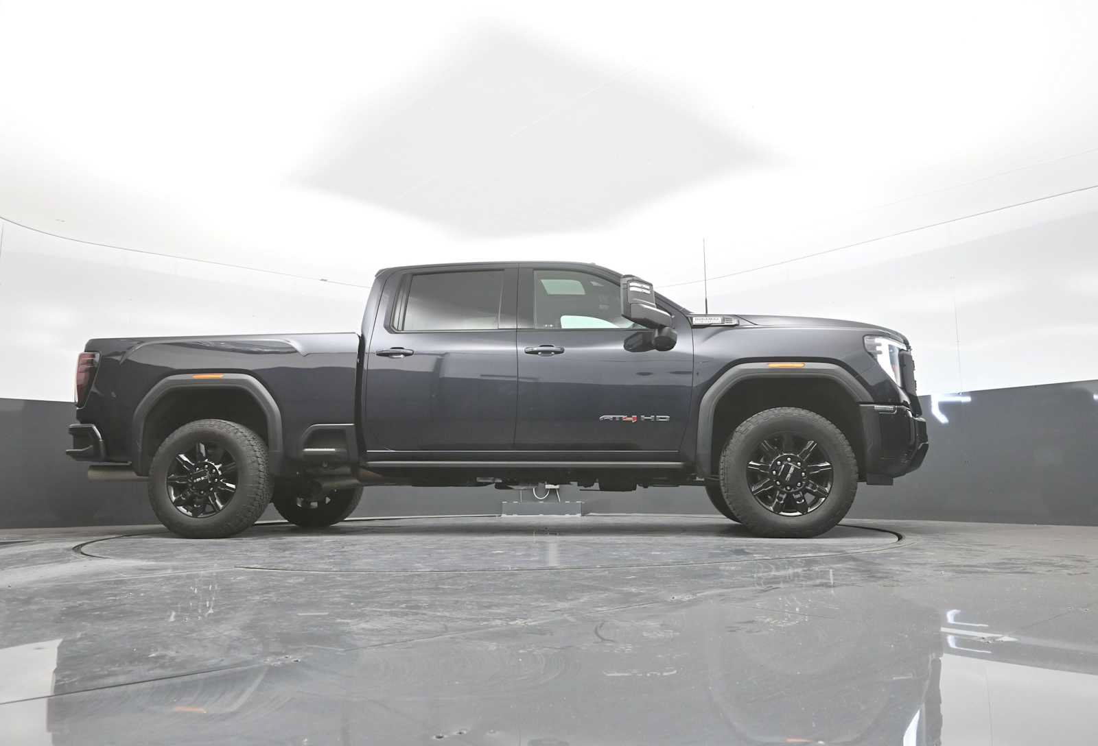 Used 2024 GMC Sierra 2500 AT4 w/ AT4 Premium Plus Package AWD/4WD image 61