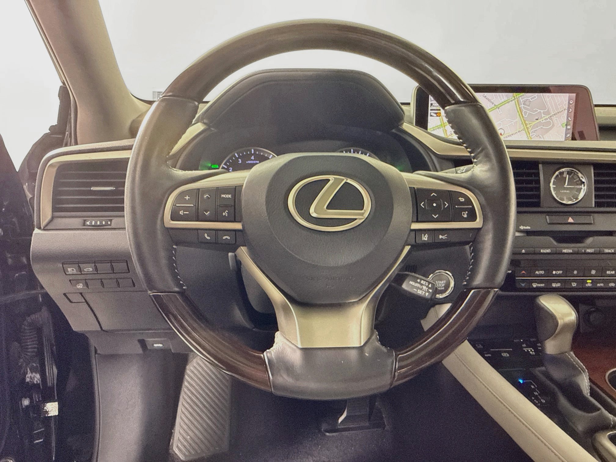 Used 2019 Lexus RX 350L AWD w/ Premium Package image 12