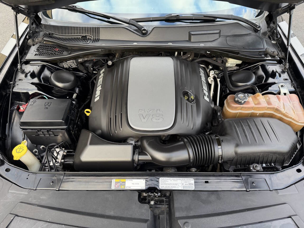 Used 2013 Dodge Challenger R/T Plus image 30