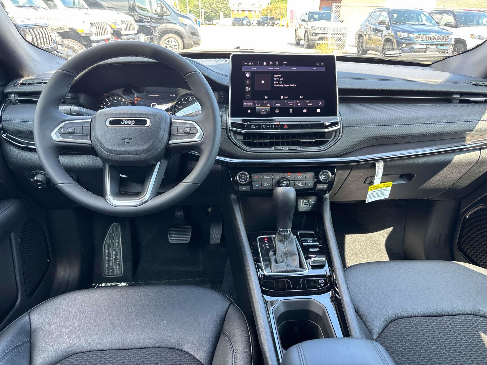 New 2026 Jeep Compass Latitude AWD/4WD image 8
