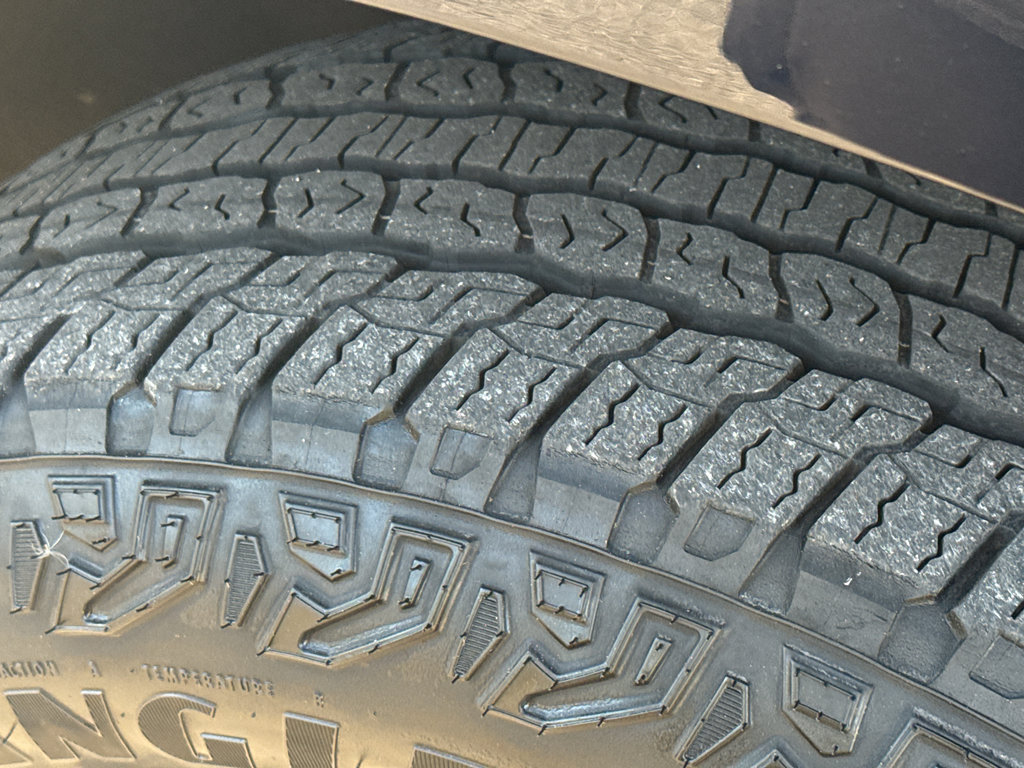 Used 2023 Chevrolet Tahoe Z71 w/ Z71 Off-Road Package image 9