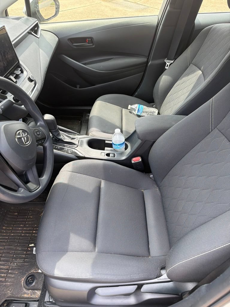 Used 2025 Toyota Corolla LE FWD image 15