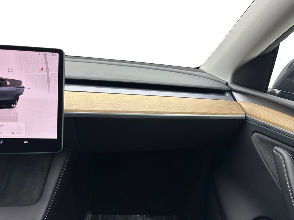 Used 2024 Tesla Model Y Long Range image 59