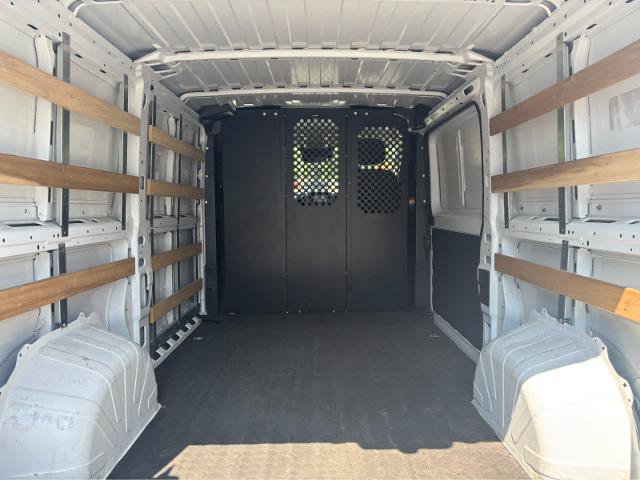 Used 2025 RAM ProMaster 2500 w/ U-Haul Equipment Group FWD image 9