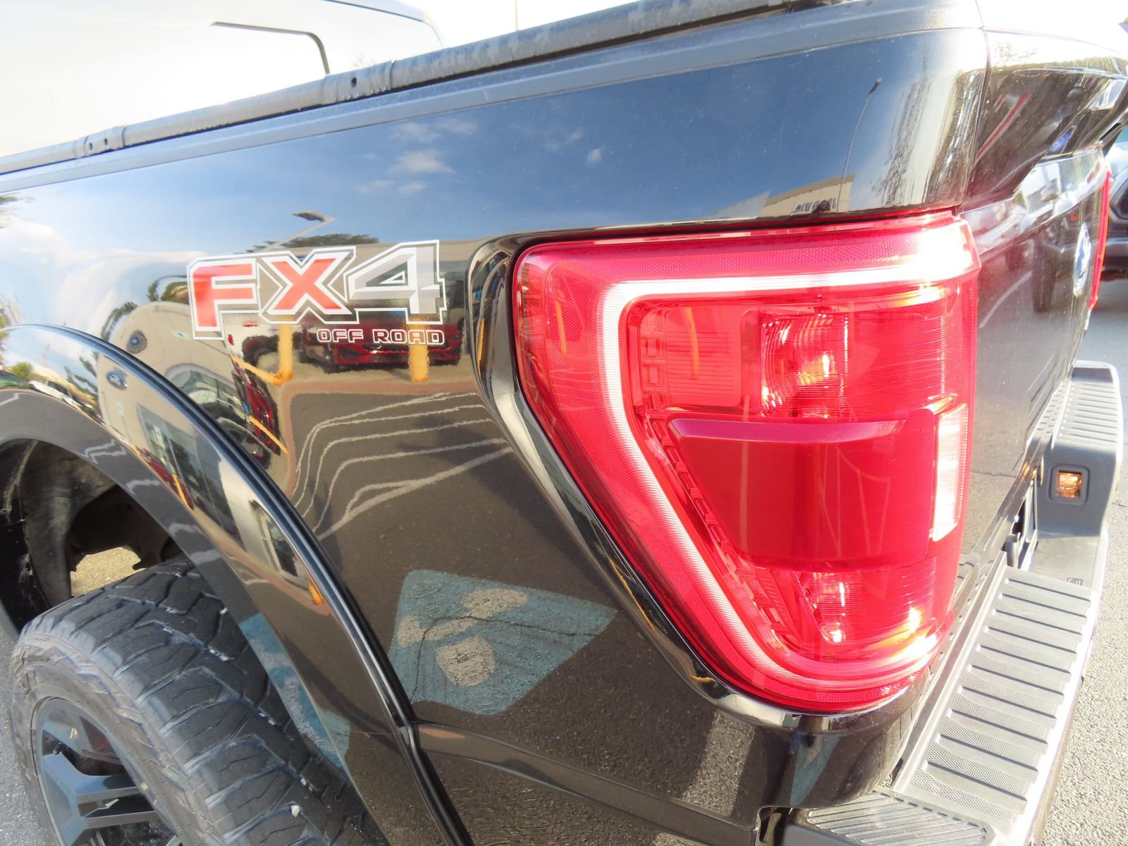 Used 2021 Ford F150 XLT w/ Equipment Group 302A High image 16