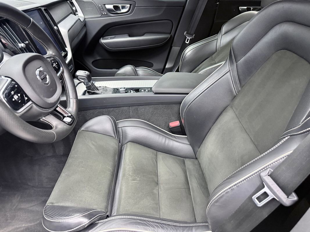 Used 2019 Volvo XC60 T6 R-Design w/ Protection Package Premier image 10