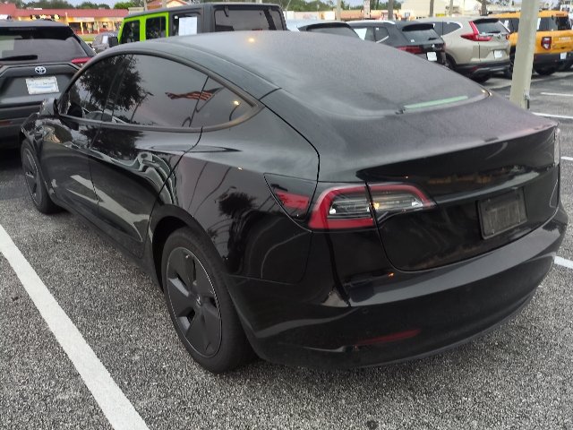 Used 2022 Tesla Model 3 Long Range AWD/4WD image 4