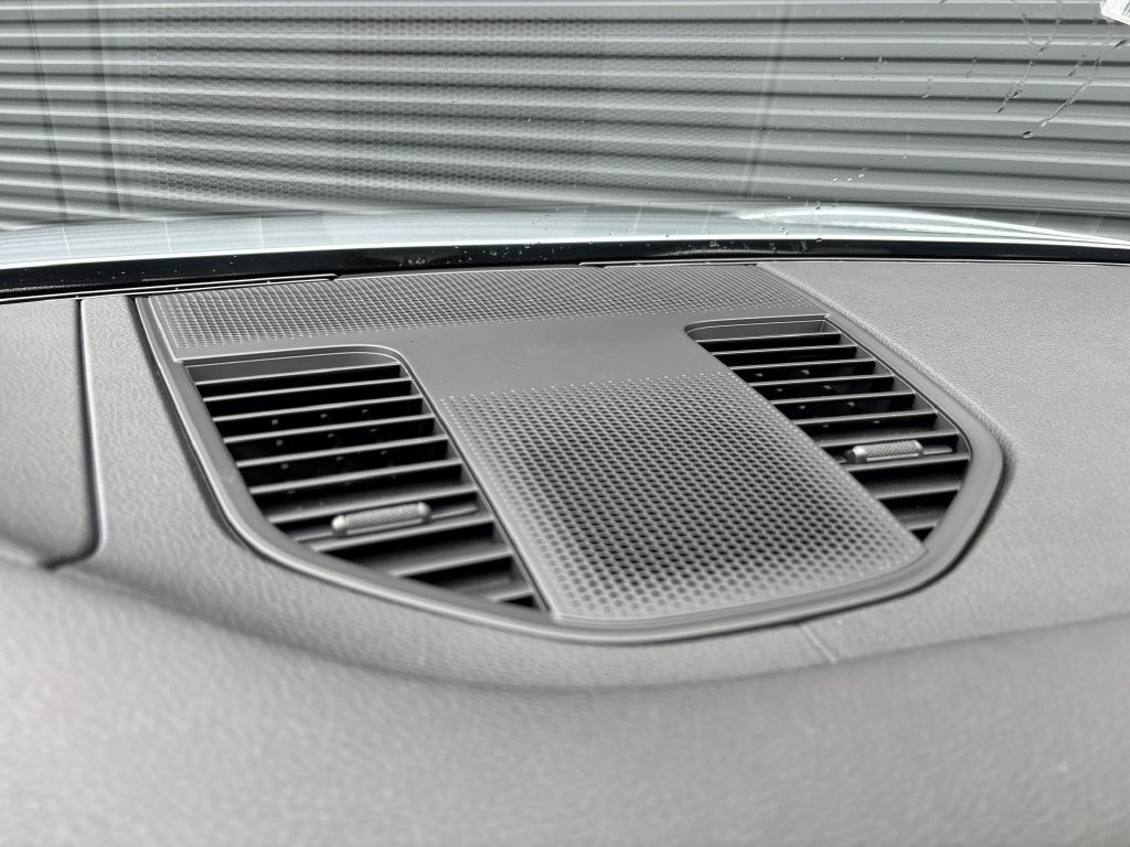 New 2026 Porsche Panamera image 26