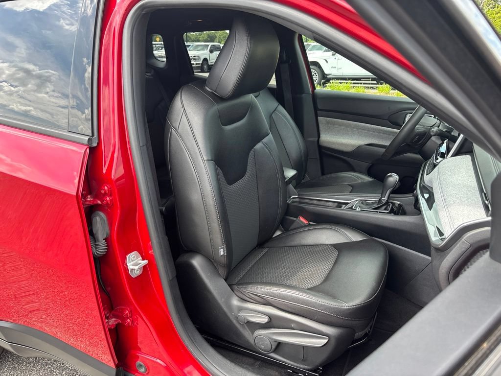 Used 2024 Jeep Compass Latitude AWD/4WD image 44