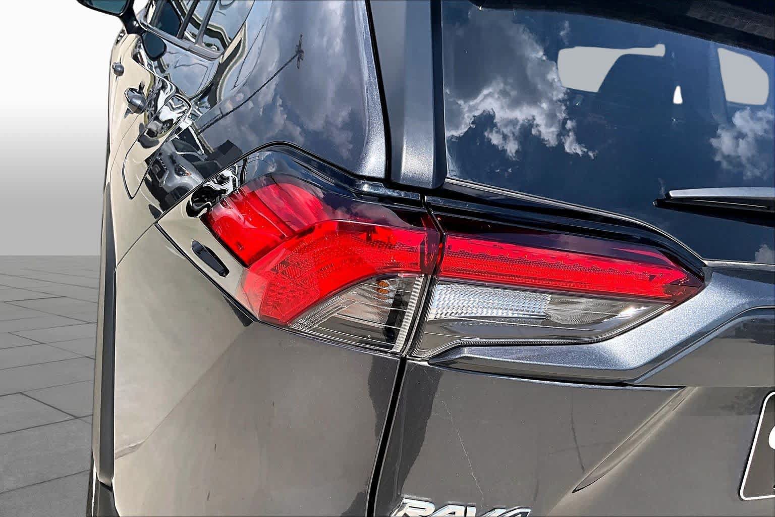 Used 2024 Toyota RAV4 LE FWD image 27
