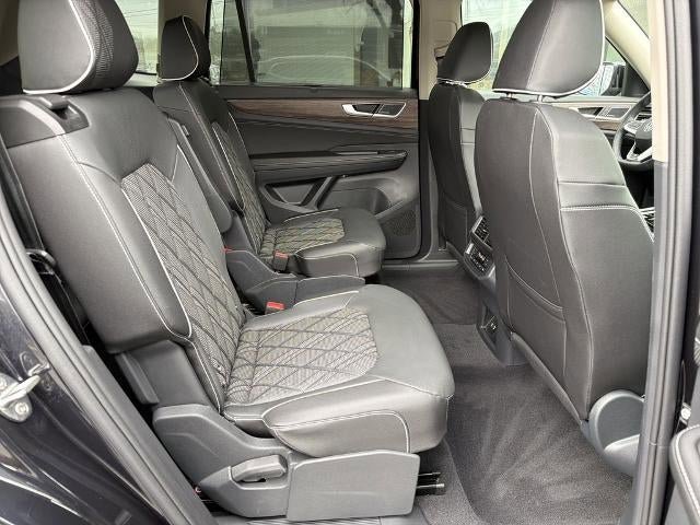Used 2026 Volkswagen Atlas SEL Premium R-Line AWD/4WD image 15
