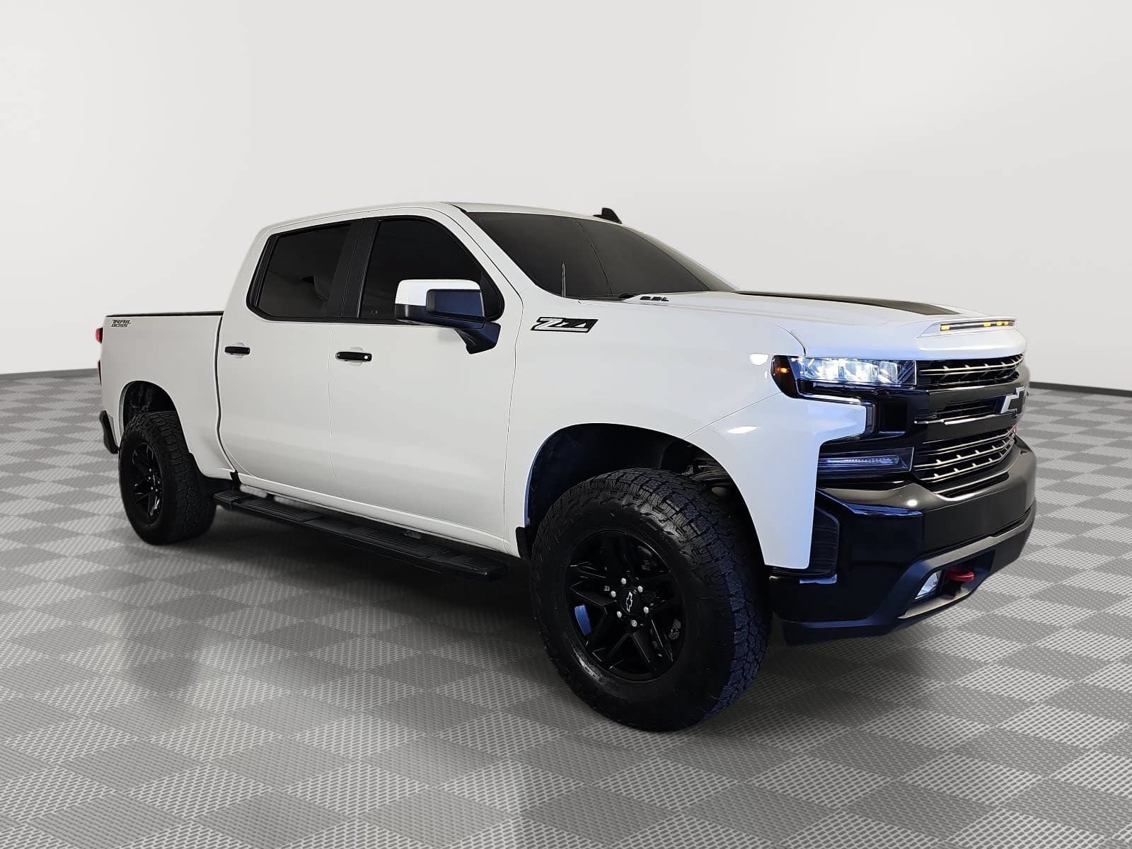Used 2022 Chevrolet Silverado 1500 LT Trail Boss AWD/4WD image 2